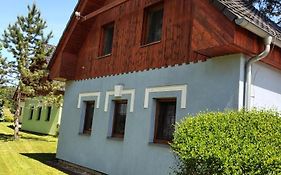 Resort Koloděje-modrý dům